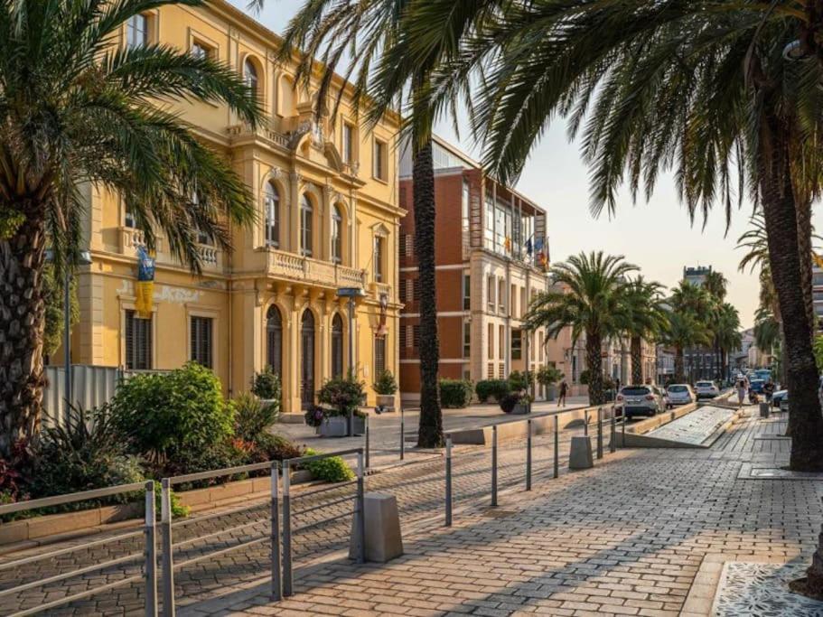 Superbe Appartement 50M De La Plage En Bord De Mer 耶尔 外观 照片