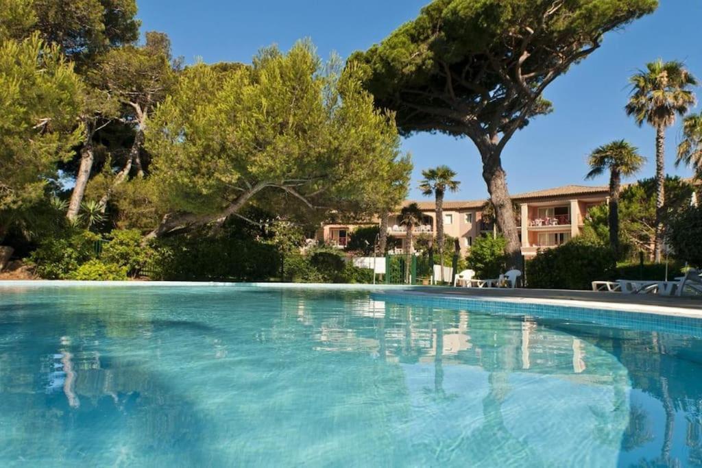 Superbe Appartement 50M De La Plage En Bord De Mer 耶尔 外观 照片